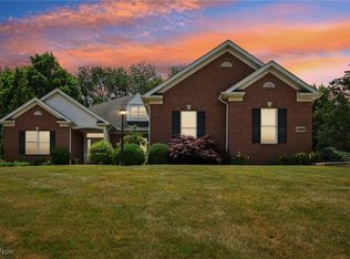 4548 Regal Dr, Akron, OH 44321