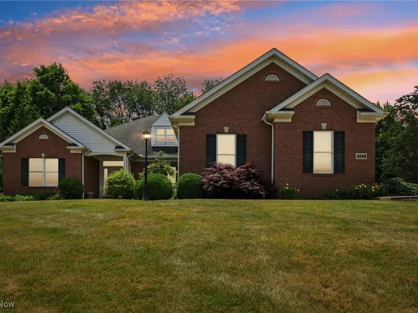 4548 Regal Dr, Akron, OH 44321