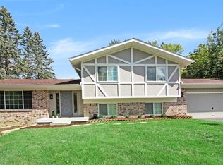 2105 Londonderry Rd, Ann Arbor, MI 48104