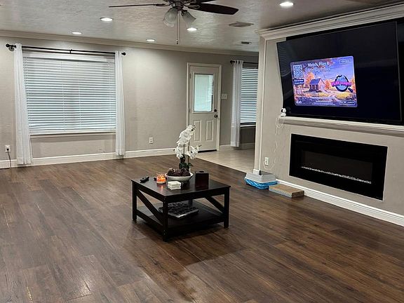 4th image of 12615 Roble Ct