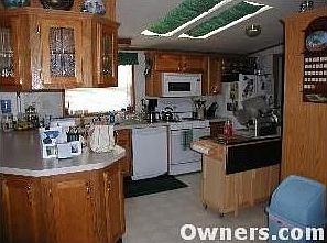 3rd image of 102 Lincoln St