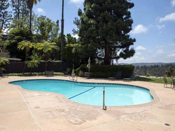 Heated Pool w. Views