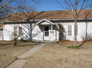 1820 Ames Ave, Winfield, KS 67156
