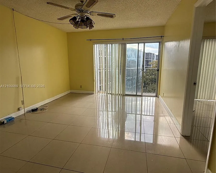 8740 N Sherman Cir #402