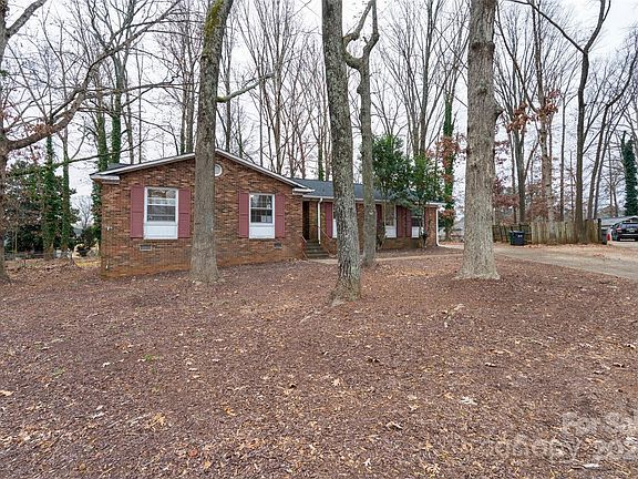 3rd image of 3100 Glenelm Ct