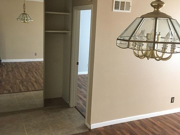 3rd image of 1233 Guelbreth Ln APT 201