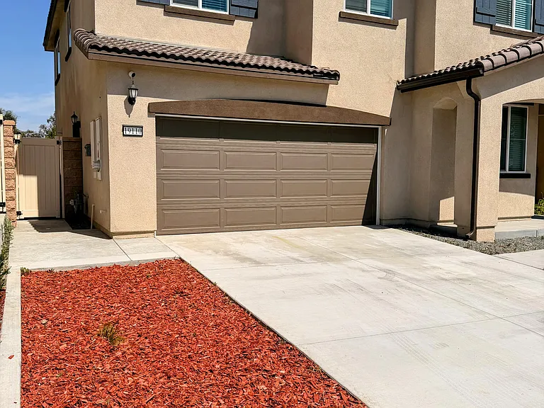 Home Front Side