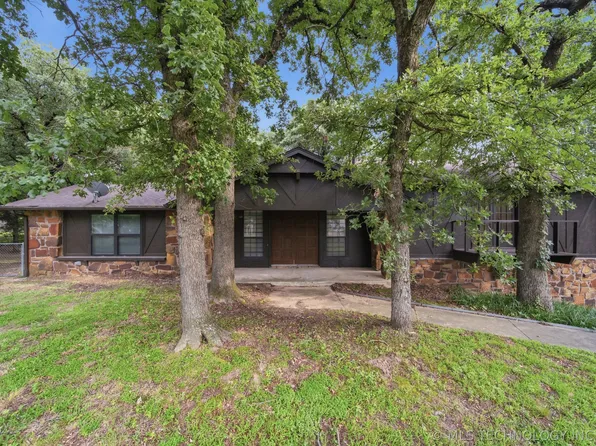17618 W 1st St S, Sand Springs, OK 74063