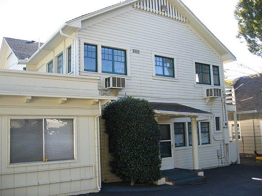2nd image of 815 E Main St