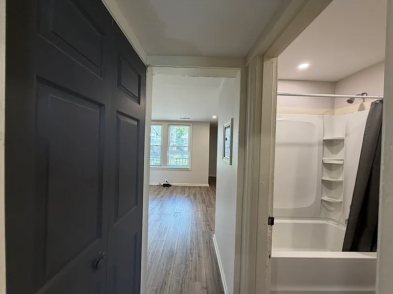 2822 Broadway Ave #3 — Photo 16