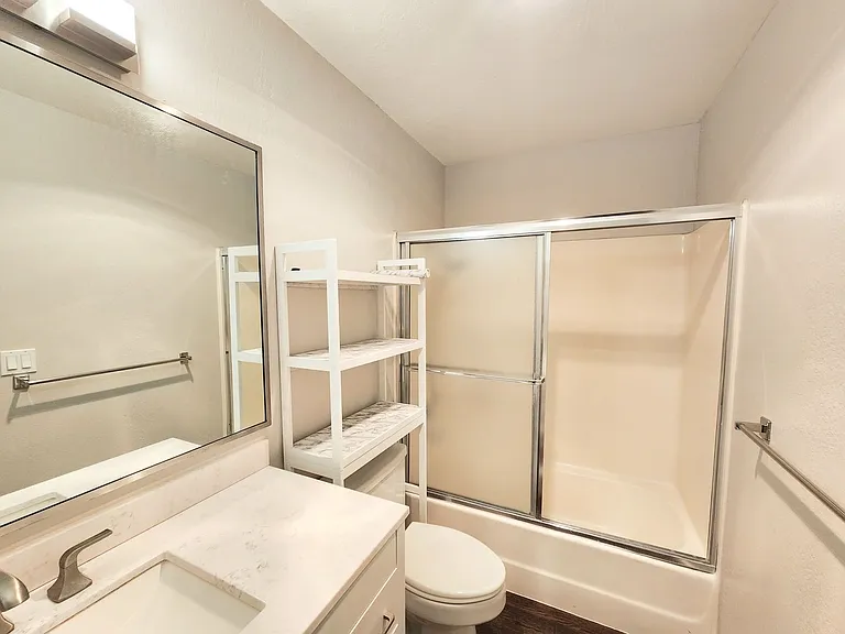 320 Peninsula Ave #213 — Photo 20