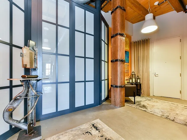 35 Channel Center St #206 — Photo 12