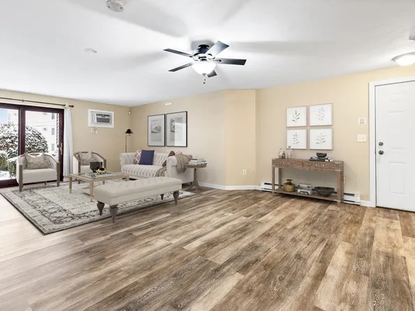 11 Gibbs St Unit 49D, Worcester, MA 01607