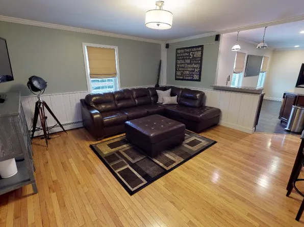 345 State St #A, Bangor, ME 04401