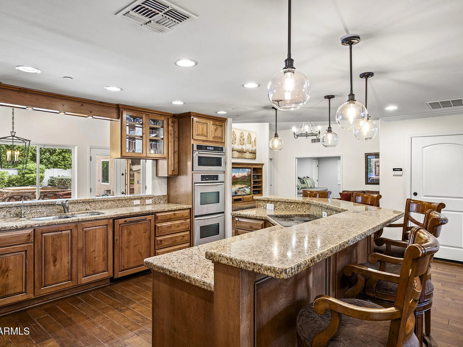4 bed, 3.0 bath, 3098 sqft, $10,750 — Photo 4