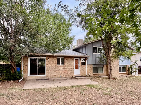 1253 Brookfield Dr, Longmont, CO 80501
