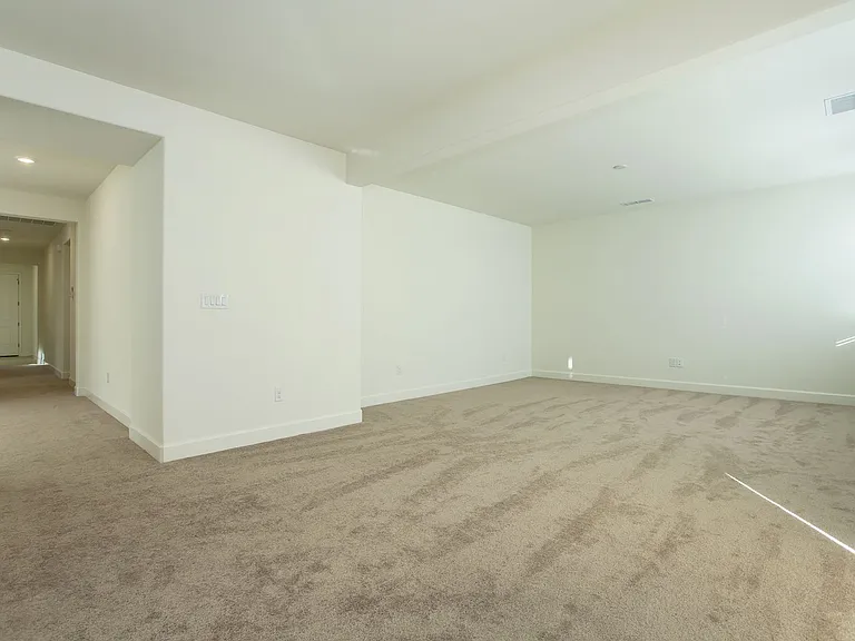 7365 Overture Dr — Photo 6
