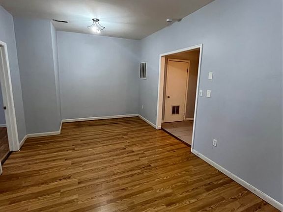 5th image of 244 Clendenny Ave #G