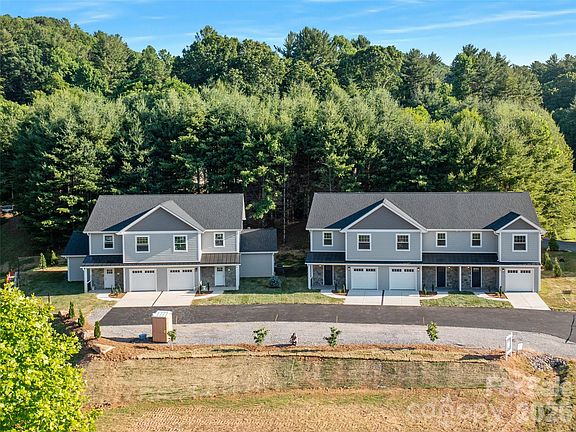 4th image of 100 Red Twig Ln Unit 103