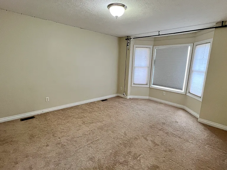 Large guest bedroom