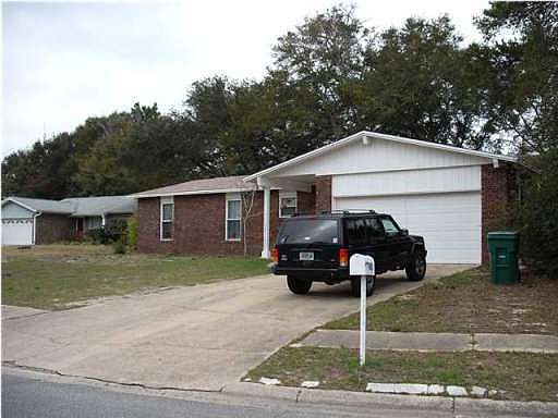 3rd image of 805 Darlington Ct