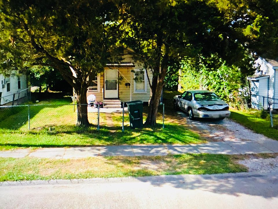 2nd image of 913 Falls St