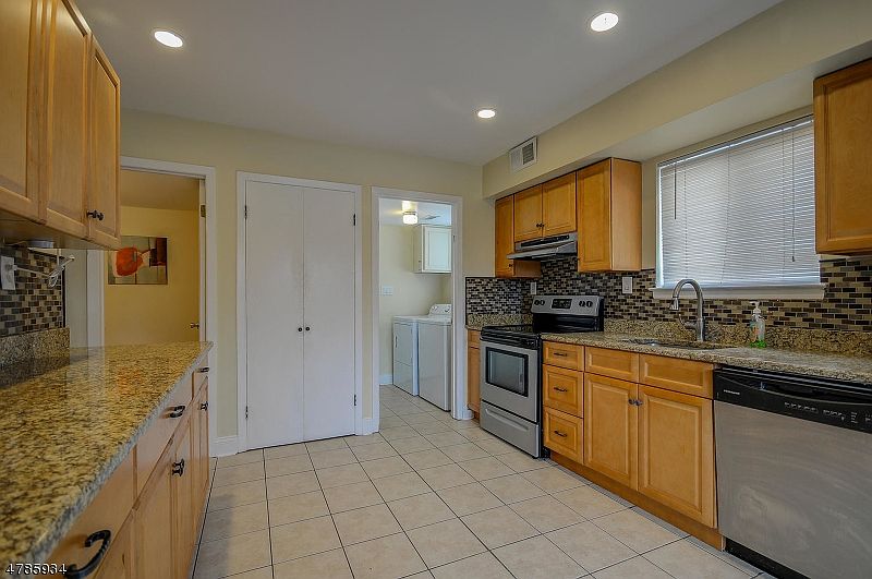 1st image of 303 Gemini Dr, 3A