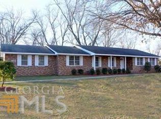 411 Valley View Dr, Fort Valley, GA 31030