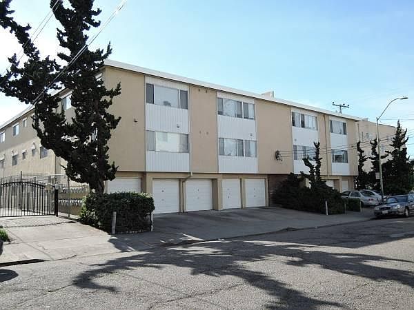 1st image of 411 E 17th St APT 21