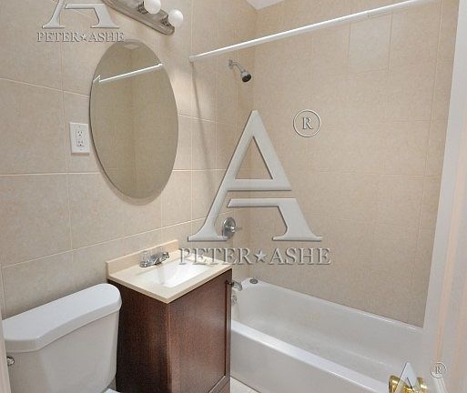 3rd image of 19 E 108th St APT 3FW