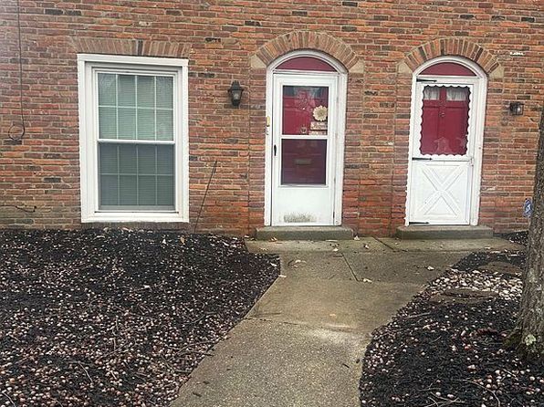 11 Trenton Sq #27