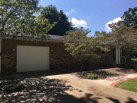 3rd image of 18442 Wee Acres Dr