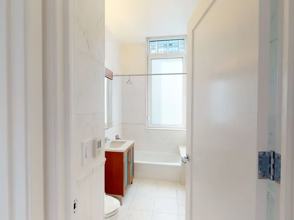 795 Columbus Avenue image 4 of 9