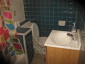 5th image of 816 N Fremont Ave