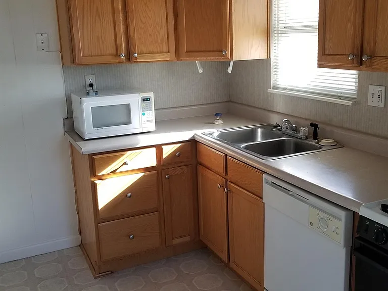 151 N 400 W — Photo 5
