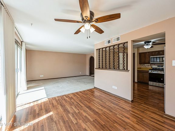 4th image of 10364 S Parkside Ave #3C