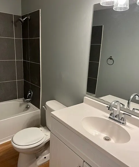 Woodbridge Apartments — Photo 12