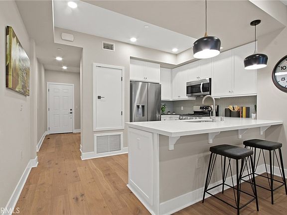 2nd image of 927 Deep Valley Dr #115