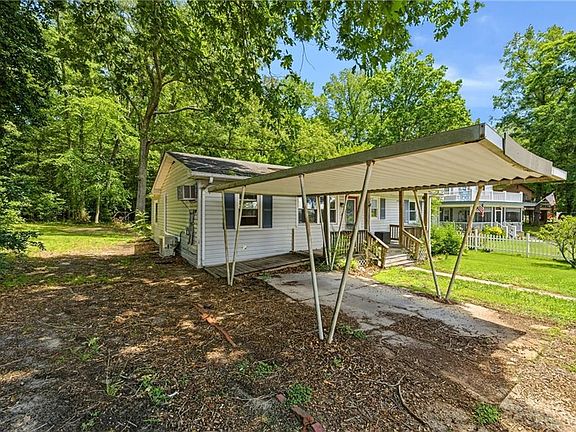 2nd image of 196 Beach Dr