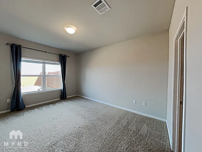 1129 La Conterra Blvd — Photo 8