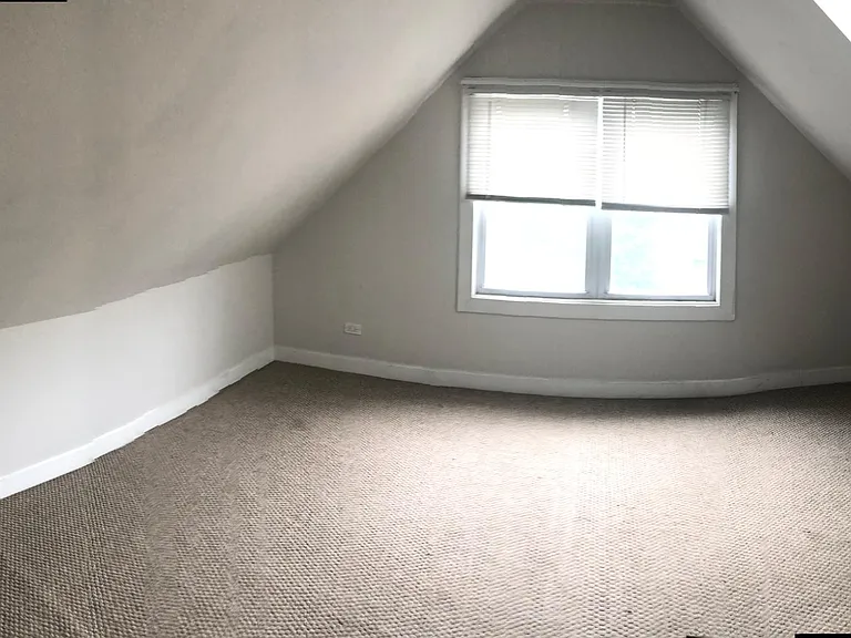 3102 N Southport Ave #2F — Photo 7