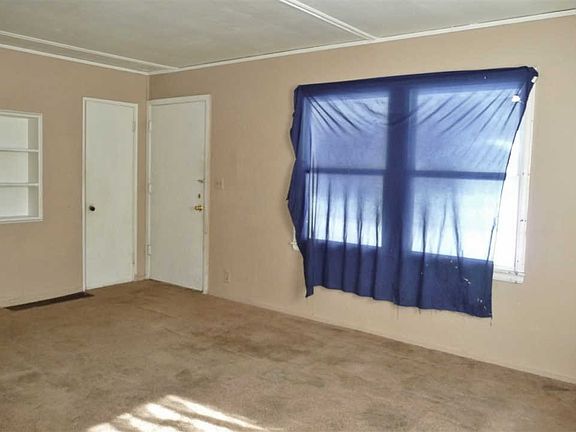 2nd image of 1008 Irving Ave