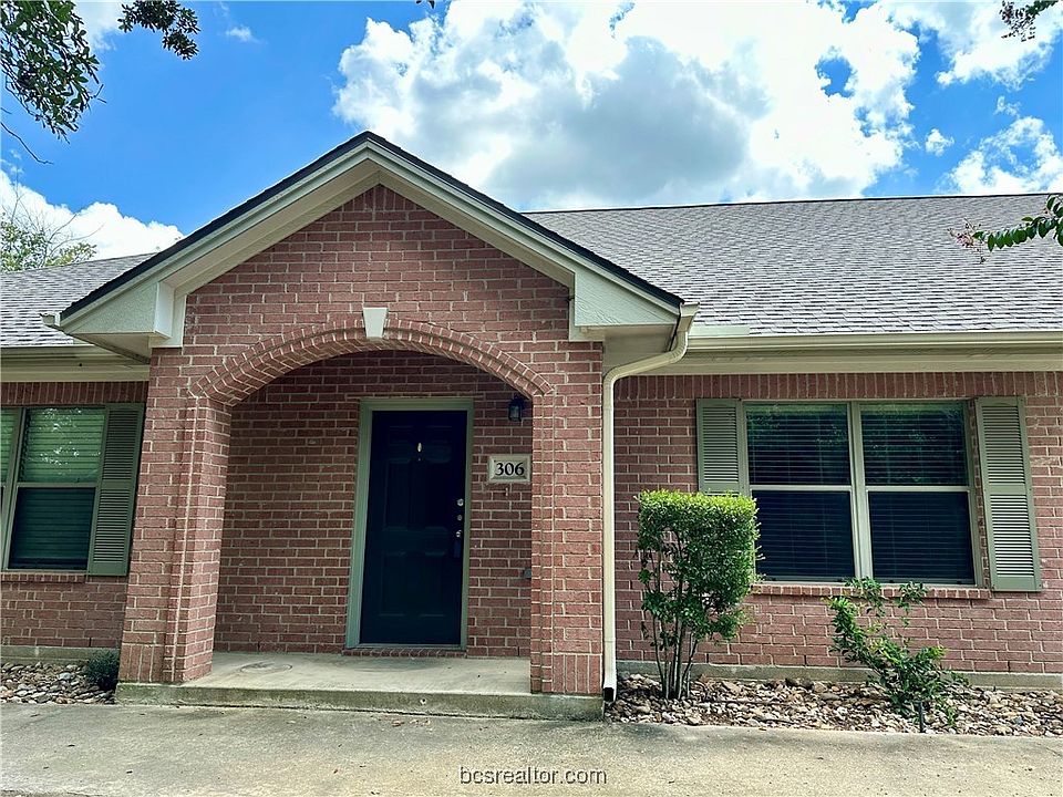 1st image of 1702 Deacon Dr APT 306