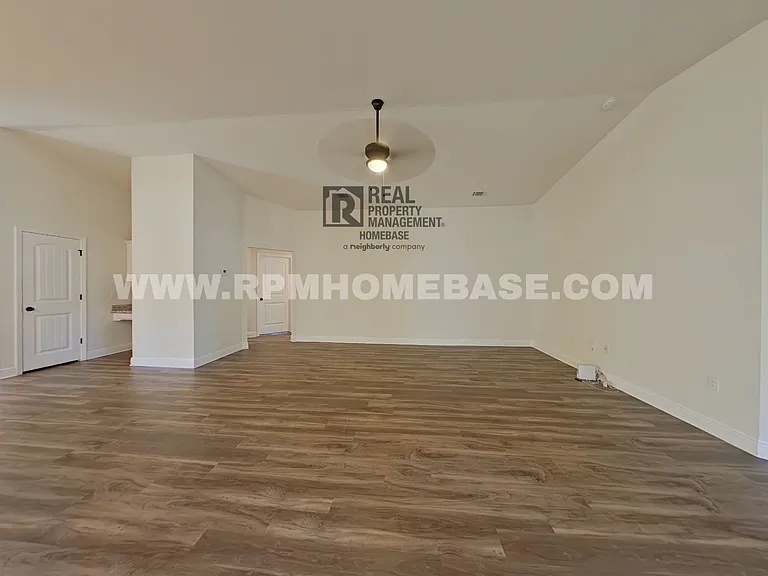 5137 Peach Dr — Photo 6