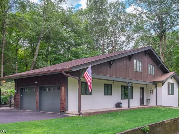28 Sleepy Hollow Rd, Byram Twp., NJ 07821