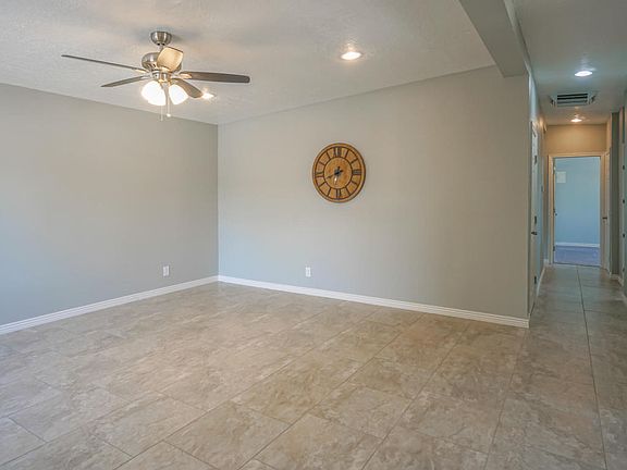 3rd image of 3303 Sierra Dr NE