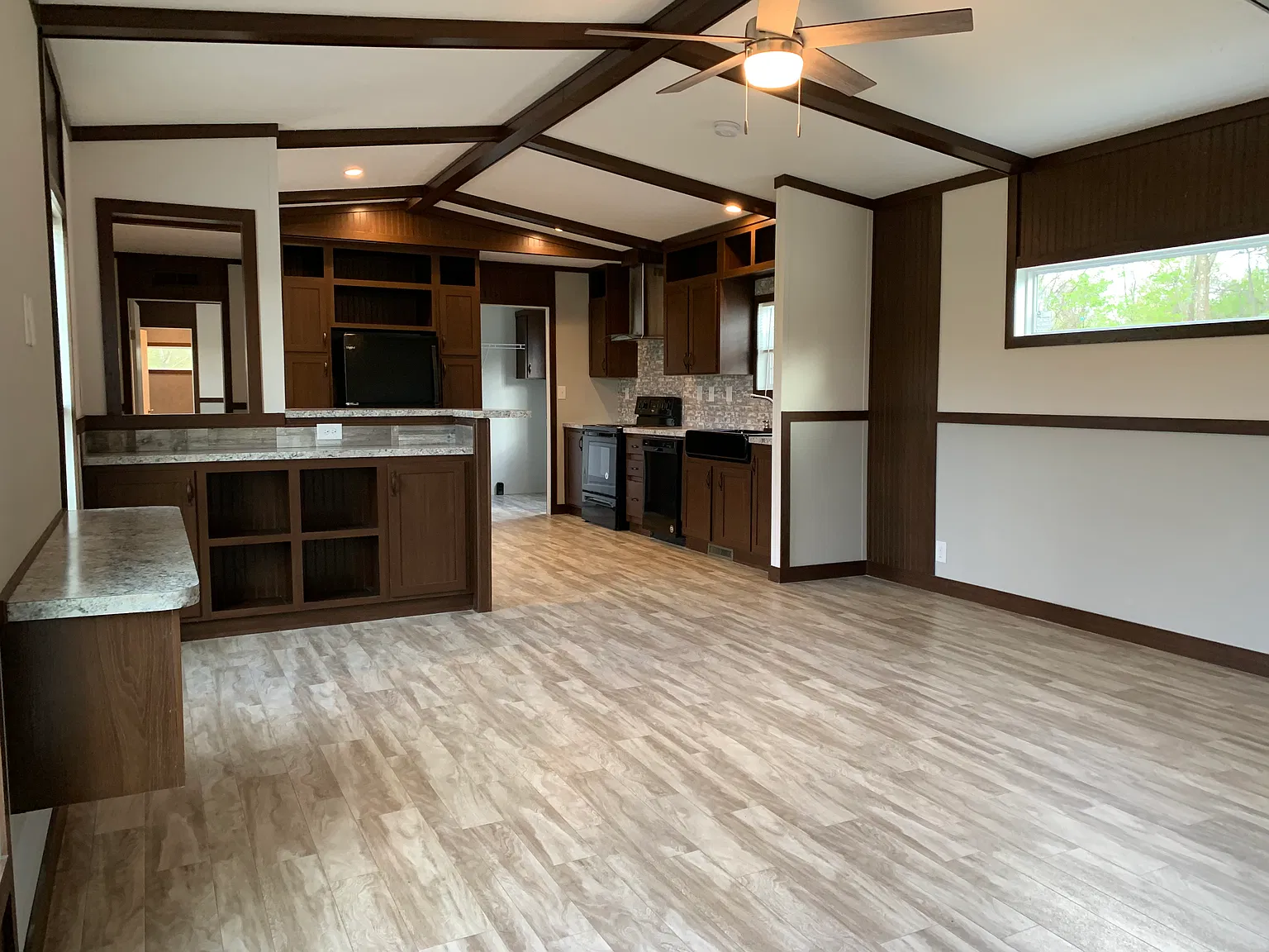 3 bed, 1216 sqft, $1,395 — Photo 4