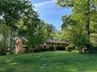 14 Oakway Ct, Troutville, VA 24175