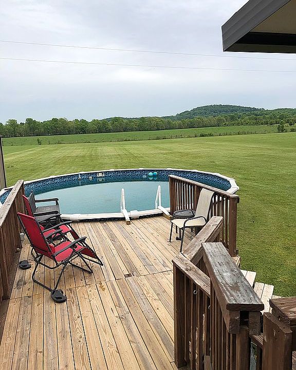 2nd image of 429 Vance Ln