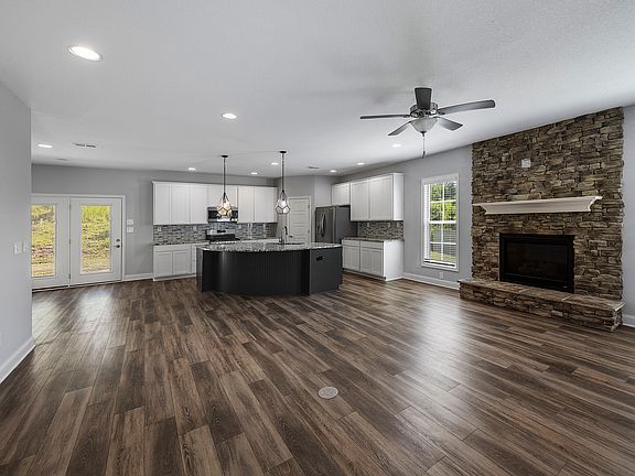 5th image of 2107 Kangaroo Ln